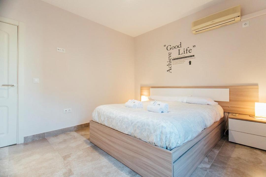 Wide And Diaphanous- 3Bd 2Bth- Alcazar Севилья Экстерьер фото