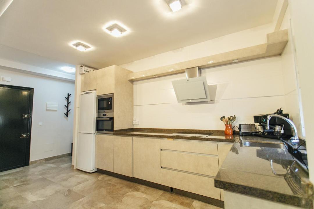 Wide And Diaphanous- 3Bd 2Bth- Alcazar Севилья Экстерьер фото