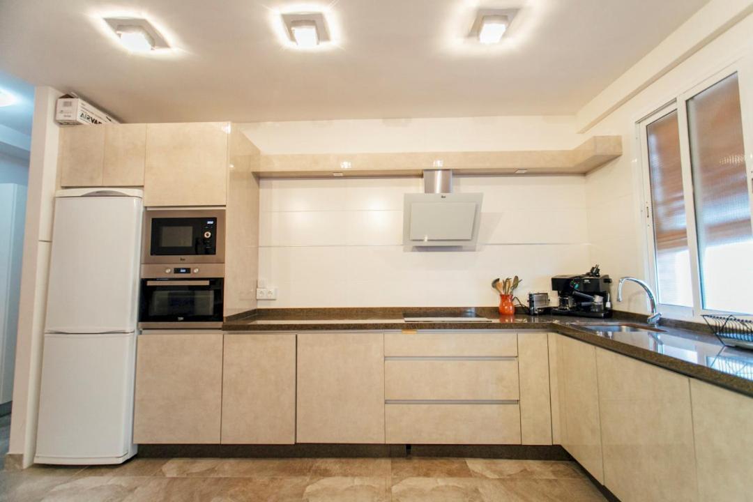 Wide And Diaphanous- 3Bd 2Bth- Alcazar Севилья Экстерьер фото